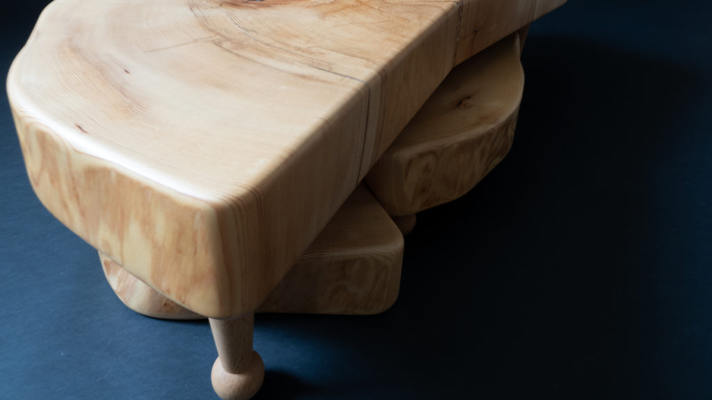 古家具の輪切りテーブル年輪座卓をかわいいローテーブルへリメイク
